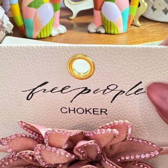 New! Free People Pink Floral Embellished Choker Necklace - Picture 2 of 16